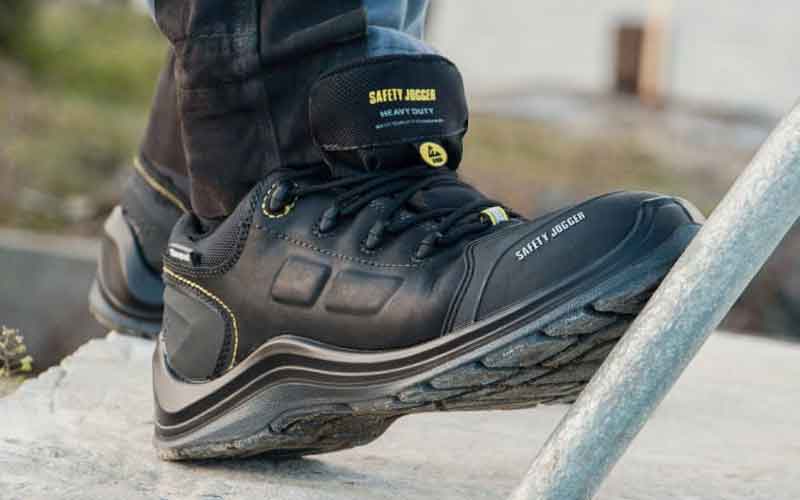 Giày Bảo Hộ Jogger Lava S3 có thiết kế dáng cổ điển, lịch lãm